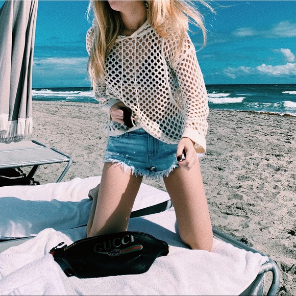 Meet your Posher, Danielle - Picture 1 of 1